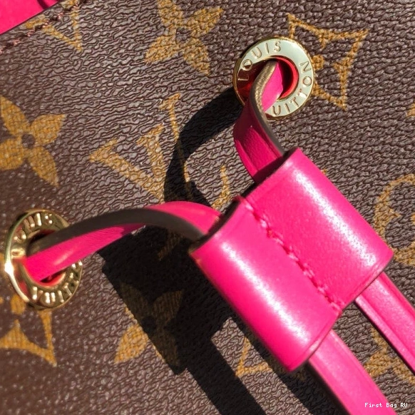 First bag ru VUITTON LOUIS NÉONOÉ 0724